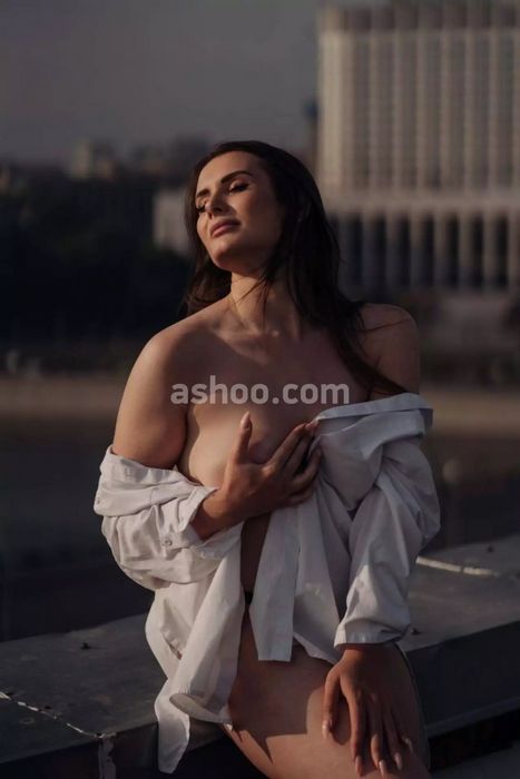 Частные девушки на час: Дилетанты или Искусство? Размышления о Контрастах Интимного Досуга